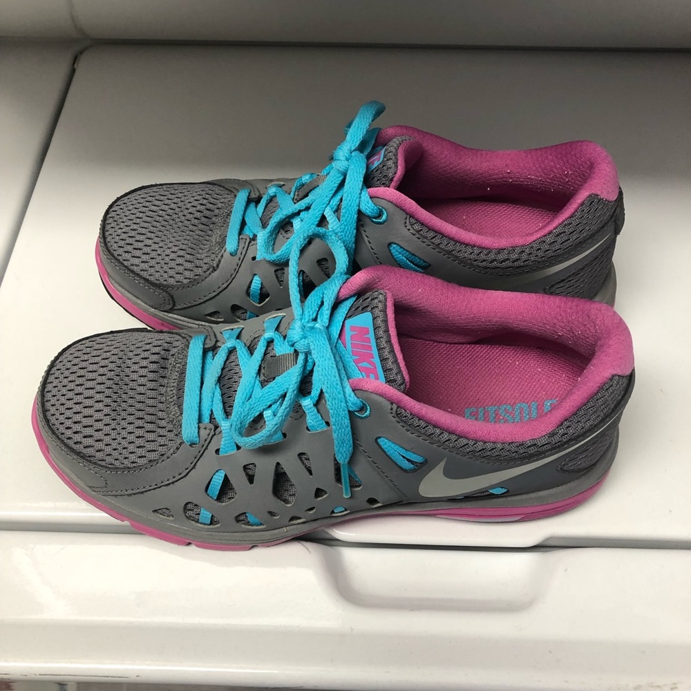 Nike women’s sneakers, size 7